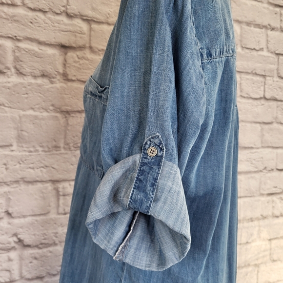 Cloth & Stone medium wash chambray roll tab sleeves split v neck tunic top sz M - Picture 6 of 11